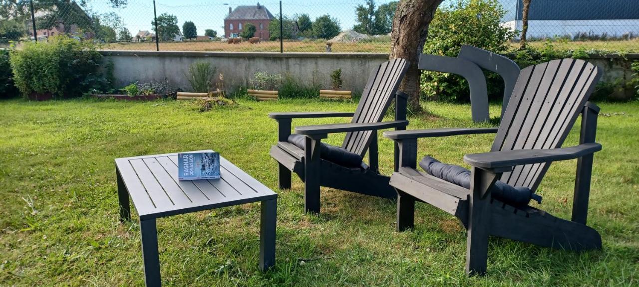 Lin Et L'Hote Preaux Exteriör bild